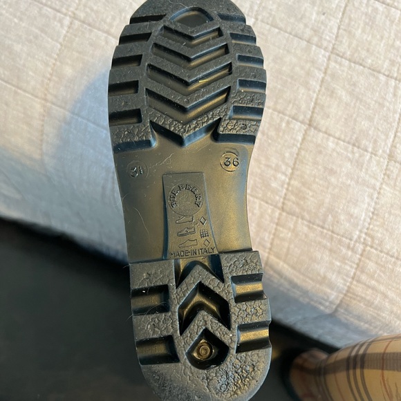 Burberry Haymarket Rain Boots. Used but in excellent condition. - Picture 2 of 2
